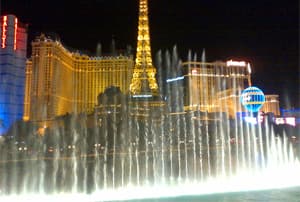 Les fonts del Bellagio al mig del Strip de Las Vegas