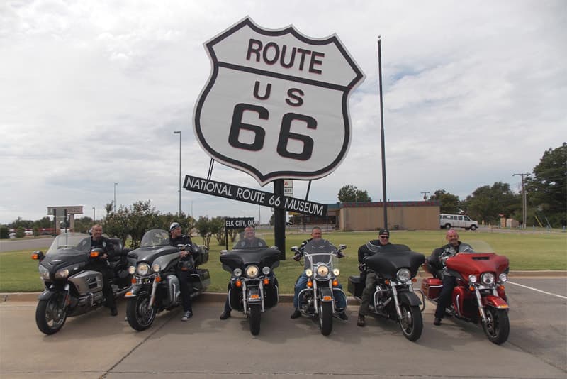 En grup de Moteros per la Ruta 66